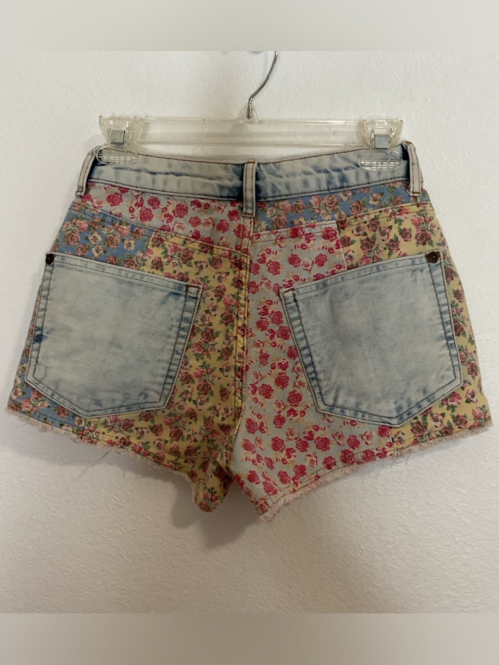 Anthropologie Farm Rio Floral Patchwork Jean Shorts - Picture 4 of 15